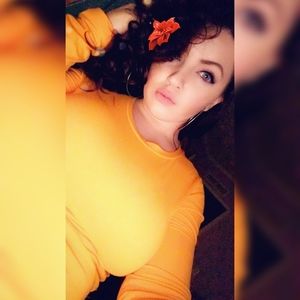 Meet your Posher, Kara